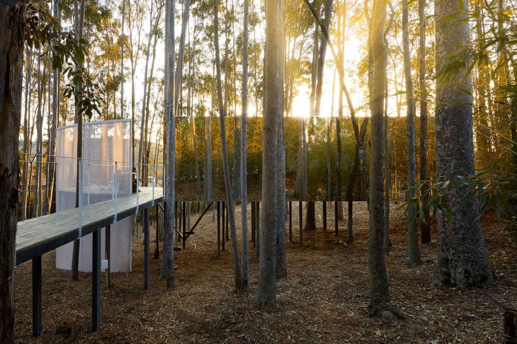 Minimalismo, meditação e natureza se unem em Refúgio de Júnior Piacesi