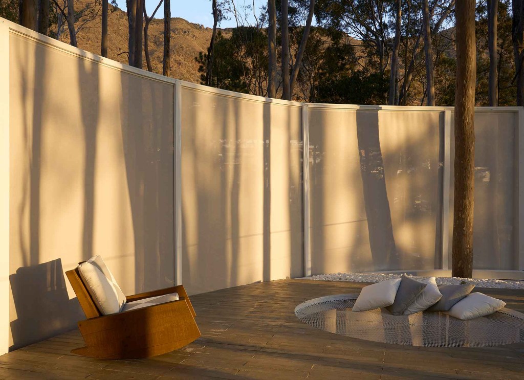 Minimalismo, meditação e natureza se unem em Refúgio de Júnior Piacesi