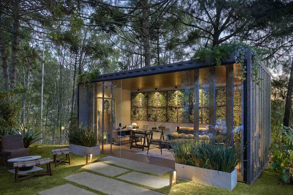 _JBF2749 No container, o home office dialoga com a natureza