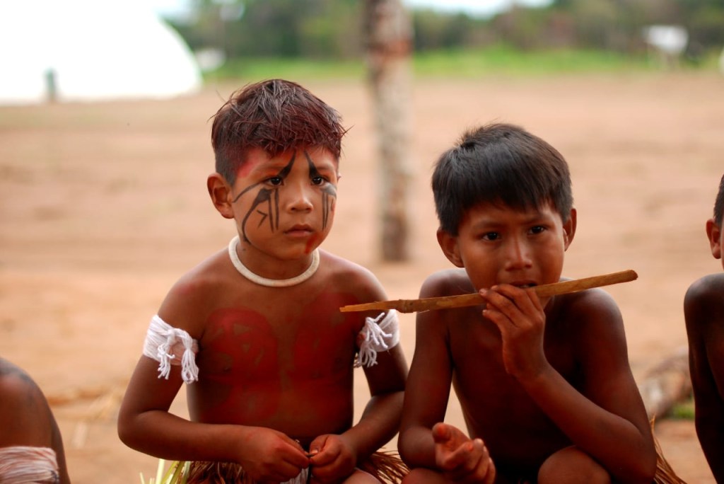 Xingu é tema da coleção tramada pelo grupo indígena Mehinako com a Yankatu