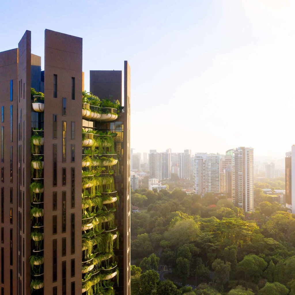 Edifício de Heatherwick atua como uma cortina verde em Singapura